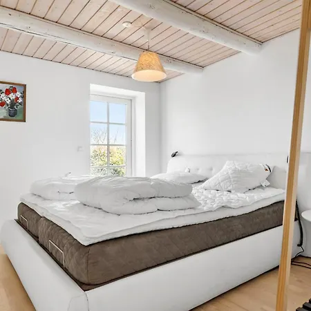 Casa vacanze Nice Home In Grenaa With Sauna Grenå